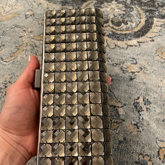 Gorgeous clutch - Picture 3 of 4